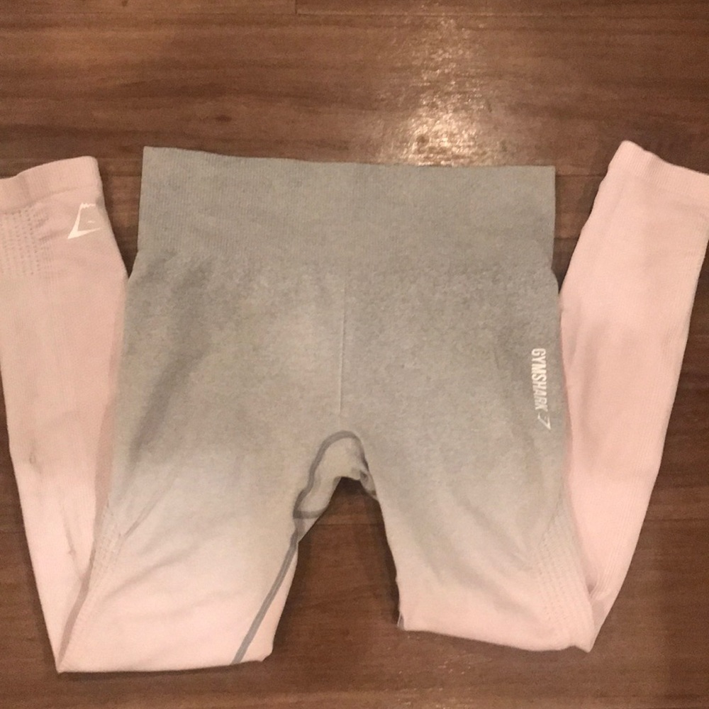 Small ombré grey/pink seamless gymshark leggings